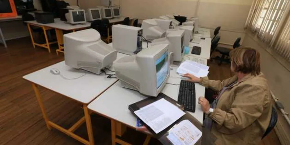 Imagem ilustrativa da imagem PR deve investir R$ 100 mi na tecnologia de escolas