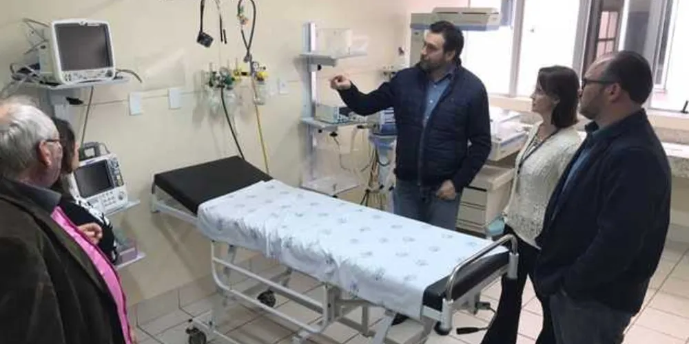 O deputado estadual Marcio Pauliki esteve reunido nesta quinta-feira (26) com as direções do Hospital Municipal Amadeu Puppi e do  Hospital da Criança de Ponta Grossa para debater o encaminhamento de recursos financeiros para ambas as instituições