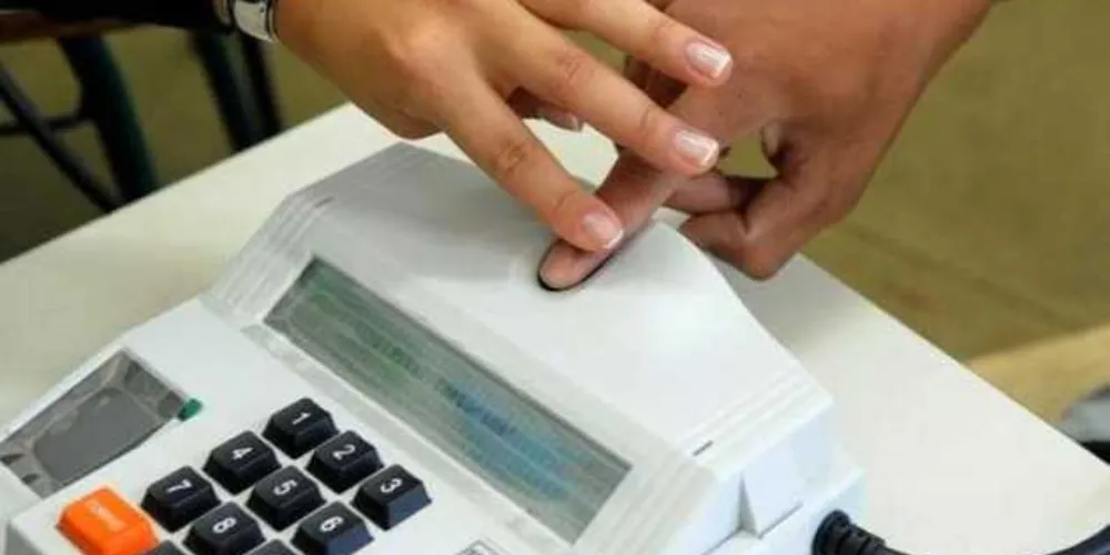 A meta do TRE/PR é que ao menos 85% dos eleitores votem nas eleições de 2018 já por meio da identificação das digitais/Foto: Divulgação Agência Brasil