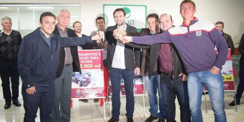 Imagem ilustrativa da imagem Aliel Machado participa de inaugurações em Candói