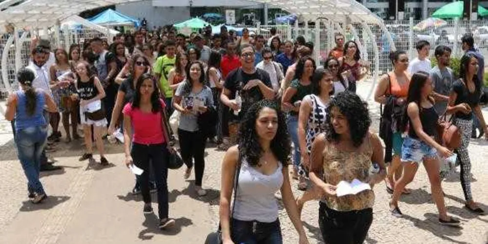 Imagem ilustrativa da imagem Enem: candidatos devem ficar atentos aos horários das provas para evitar atrasos
