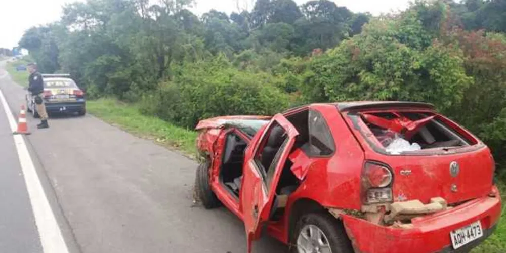 Imagem ilustrativa da imagem Motorista morre em capotamento na BR-476