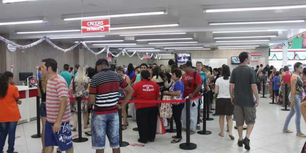Imagem ilustrativa da imagem 13º irá injetar R$ 11 bilhões na economia do PR