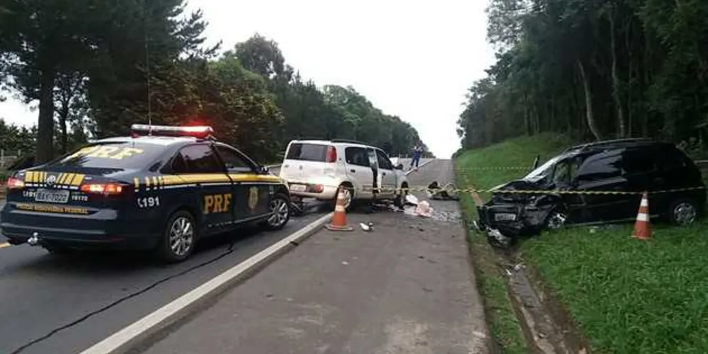 Uma pessoa morreu e três ficaram gravemente feridas em acidente