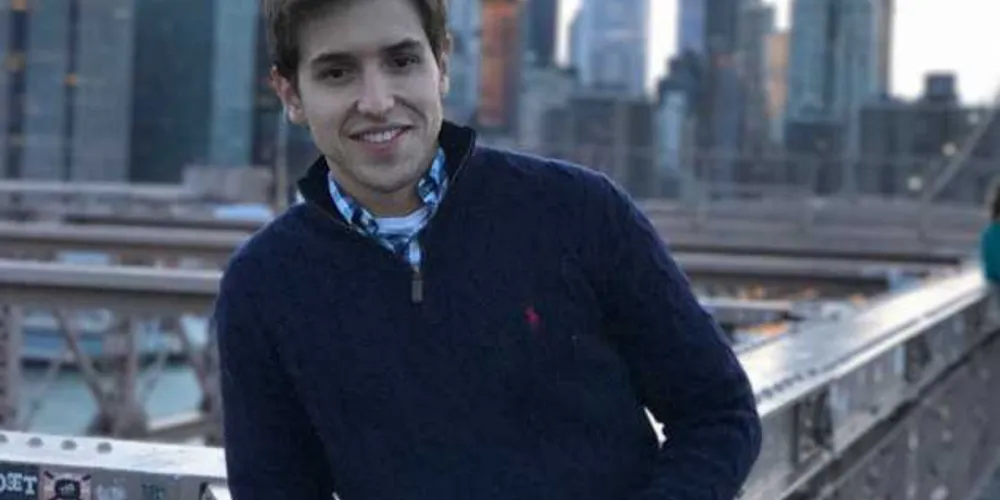 BDAY - Rosto conhecido do telejornalismo princesino, há quase 4 anos o jornalista Wesley Cunha brilha no noticiário diário desde que chegou nos Campos Gerais. Nessa terça-feira,14, Wesley receberá o carinho de sua legião de telespectadores e amigos pela chegada dos seus 28 anos de vida. Da coluna RC os votos de alegria e de boas histórias para seguir encantado seus fiéis expectadores

