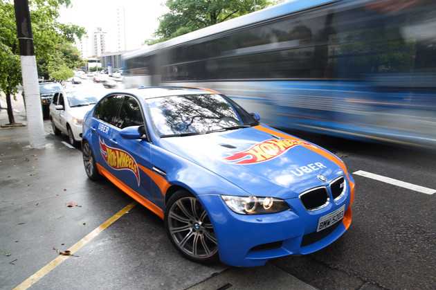 Imagem ilustrativa da imagem ‘Hot Wheels’ BMW M3 vira Uber em Curitiba