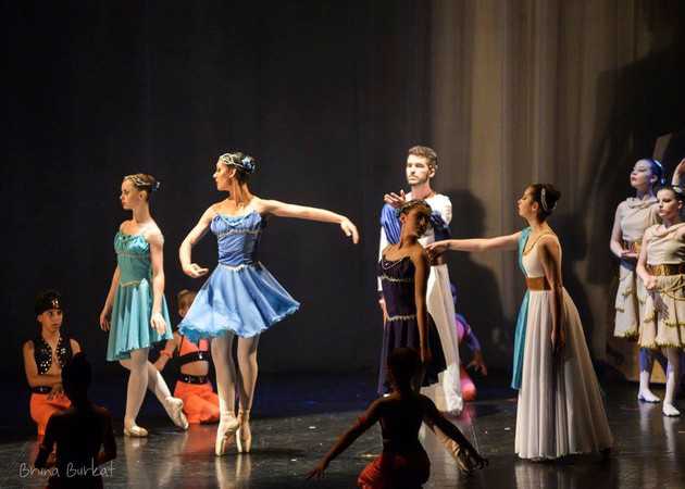 Imagem ilustrativa da imagem Ballet Sagrada Família apresenta espetáculo no Ópera
