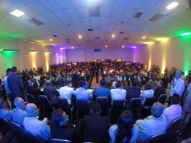 Evento conta com a presença do deputado estadual Ratinho Júnior, prefeitos, vereadores e de outras lideranças da região