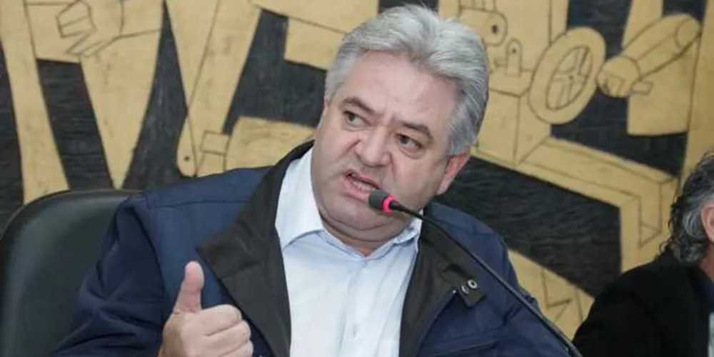 Imagem ilustrativa da imagem Novo contrato com a Sanepar pode não ser votado em 2017, diz Mainardes