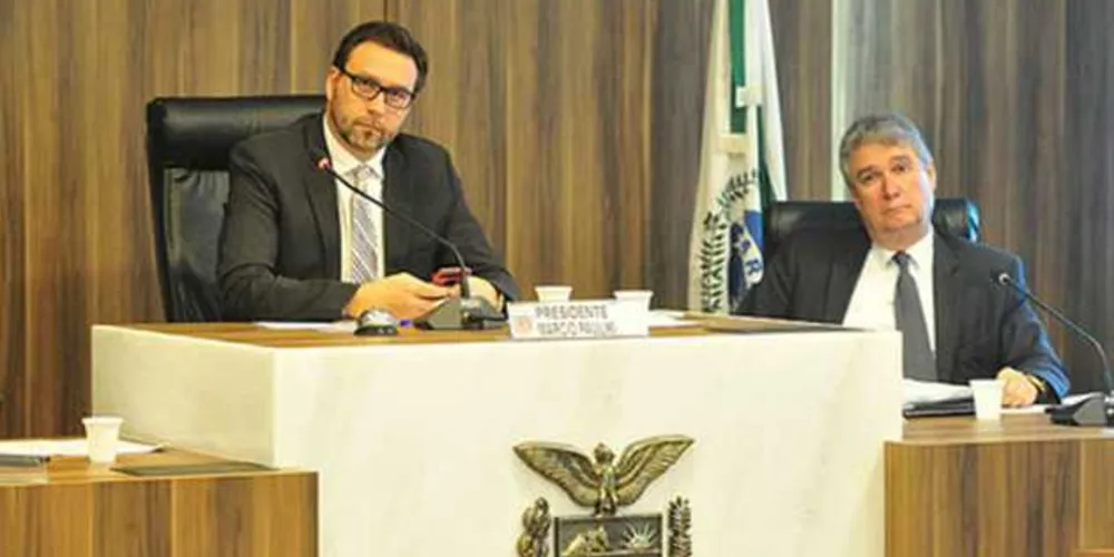 Secretário da Fazenda Mauro Ricardo Costa garante ao deputado Marcio Pauliki a prorrogação de incentivo
