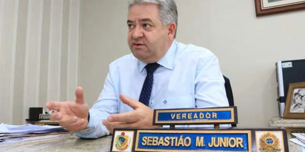 Mainardes cumpre o quarto mandato como vereador, terceiro no cargo de presidente do Legislativo