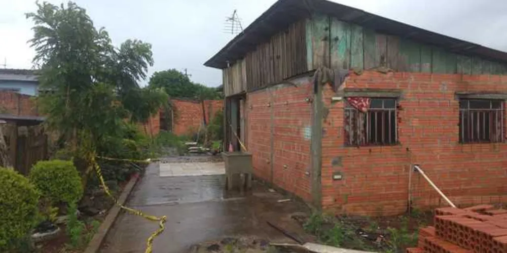 Imagem ilustrativa da imagem Homem é encontrado morto dentro de casa em PG