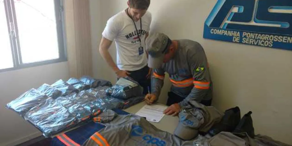 Imagem ilustrativa da imagem CPS entrega uniformes visando segurança de funcionários