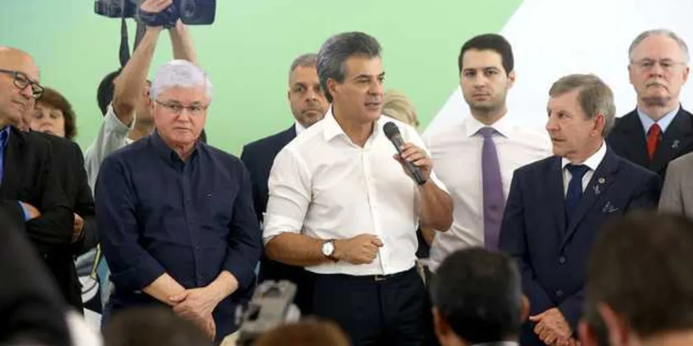 Imagem ilustrativa da imagem Richa confirma mais R$ 100 milhões para 250 municípios