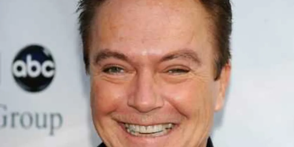 David Cassidy fez muito sucesso nos Estados Unidos, em especial entre os adolescentes, ao interpretar o personagem Keith Douglas /Foto: Divulgação Getty/AFP/Arquivos