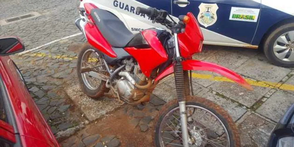 Imagem ilustrativa da imagem Polícia Militar recupera moto furtada em Uvaranas