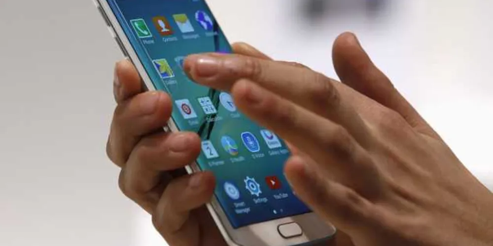 Cada celular tem um número de identificação único e global, chamado de IMEI/Foto: Divulgação Reuters 