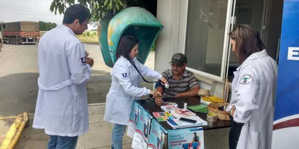 Imagem ilustrativa da imagem Acadêmicos da Unopar realizam ação do Novembro Azul
