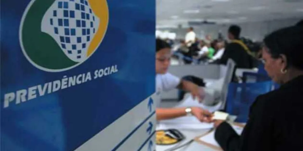 Segundo o estudo, 15,8% dos atuais beneficiários se aposentaram por tempo de contribuição antes dos 53 anos (mulheres) e 55 anos (homens)/Foto: Reprodução 