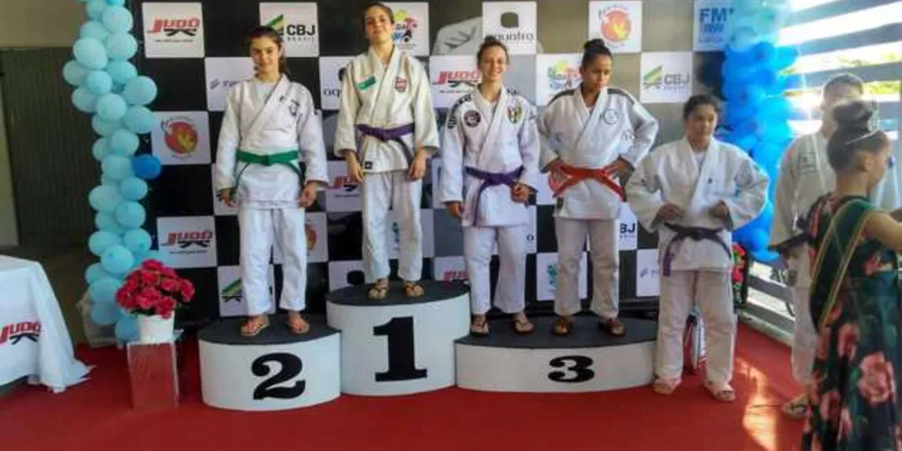 Imagem ilustrativa da imagem FFR garante bronze no Meeting em Santa Catarina