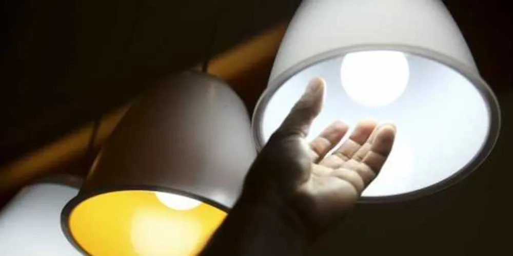 Imagem ilustrativa da imagem Conta de luz segue mais cara  em dezembro