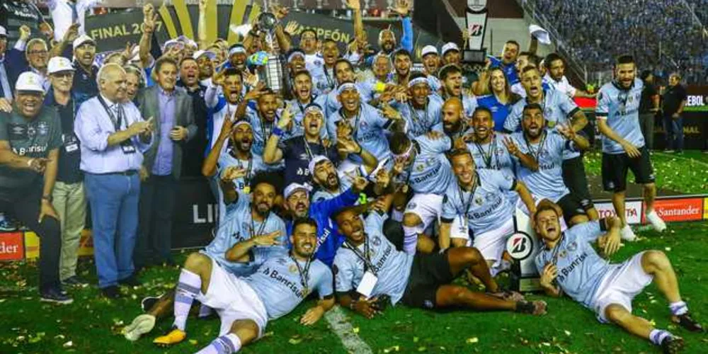 Gremio vence o Lanus disputada no estádio La Fortaleza e ganha a Libertadores da America