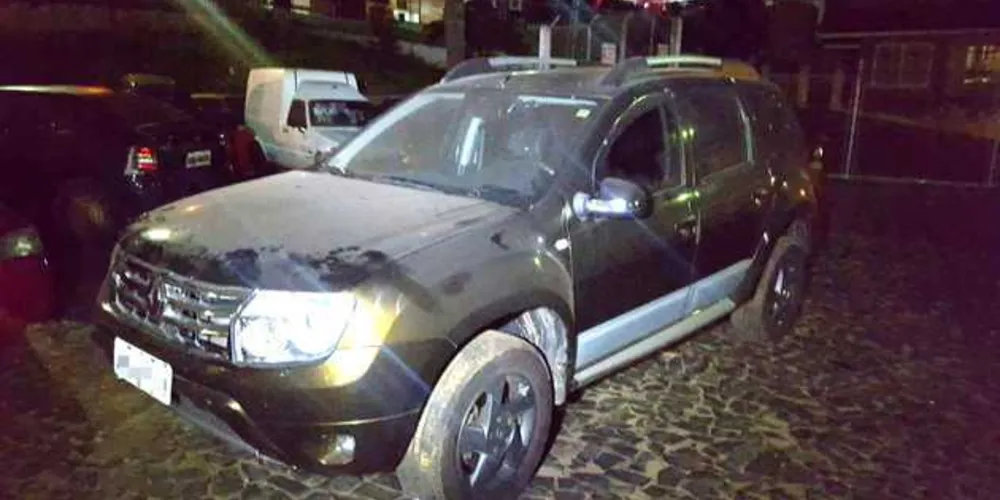 Veículo estava abandonado há vários dias na região de Vila Oficinas
