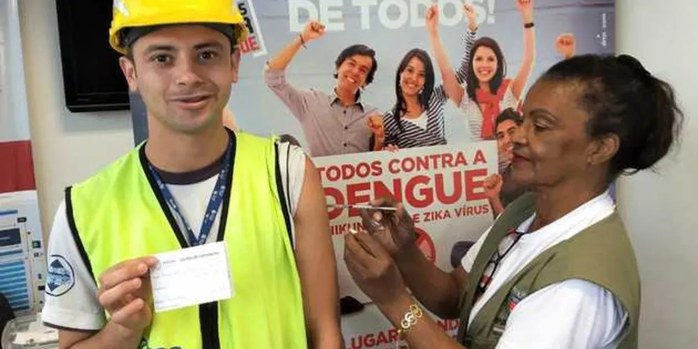 A Secretaria de Estado da Saúde vai manter a oferta da vacina contra a dengue nos 30 municípios definidos/Foto: Divulgação ANPr