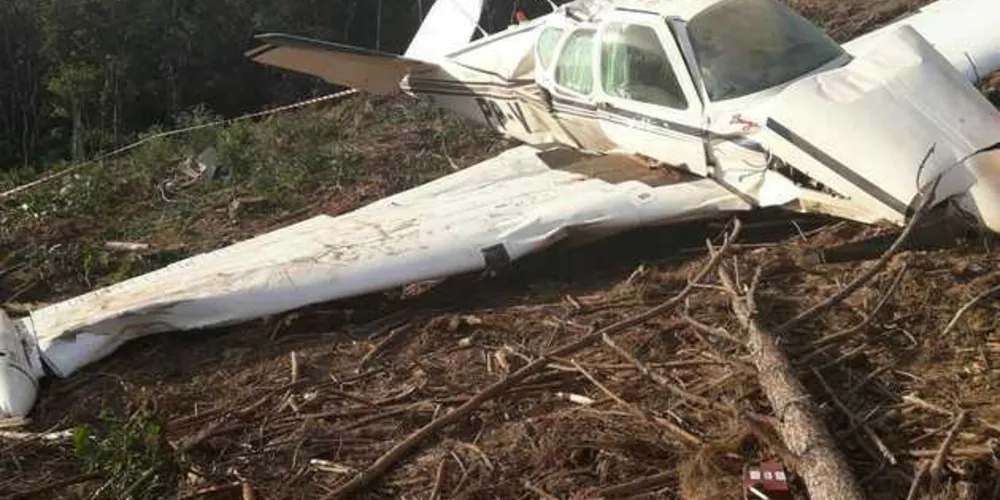 Imagem ilustrativa da imagem Queda de avião em Telêmaco Borba deixa dois feridos