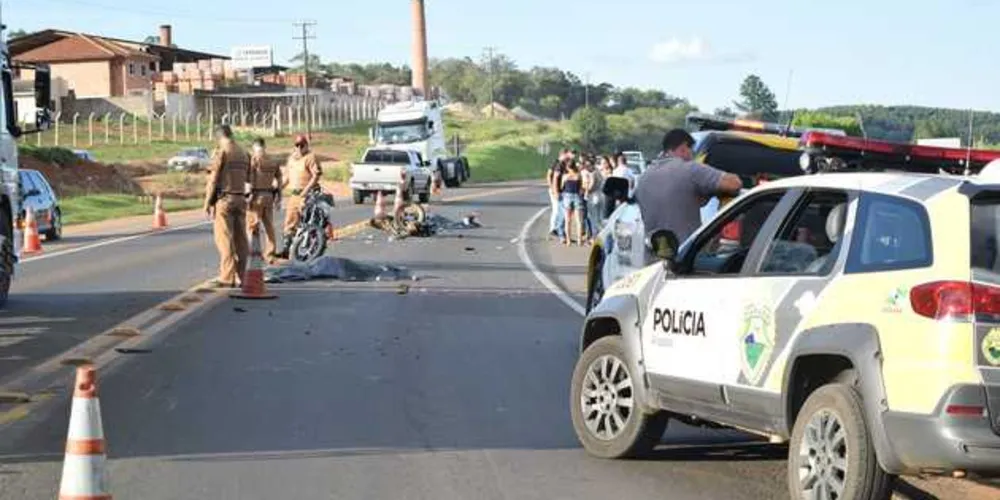 Duas pessoas morreram e outras duas ficaram feridas em acidente ocorrido em Arapoti