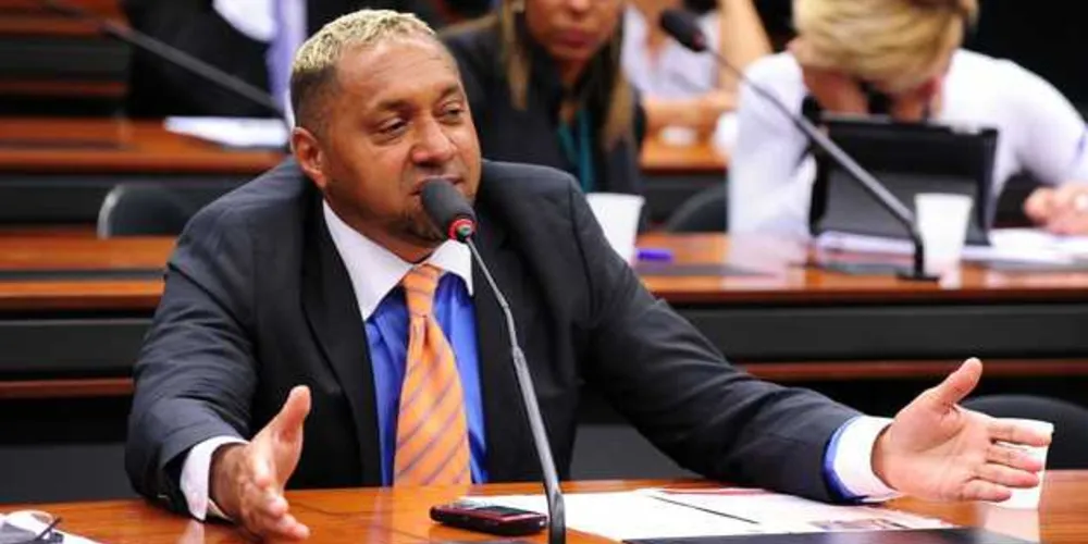 Imagem ilustrativa da imagem Após desabafo, Tiririca renuncia ao mandato de deputado federal