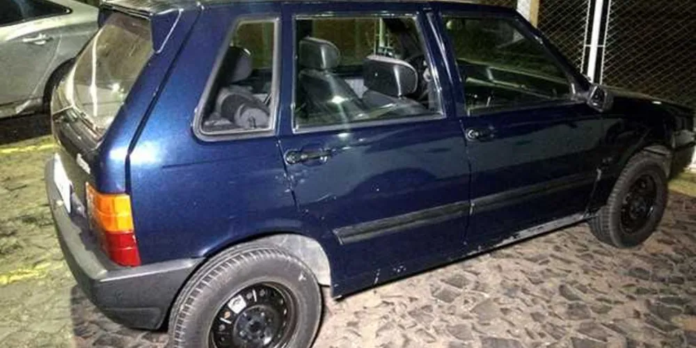 Carro foi encaminhado para a delegacia para passar por perícia