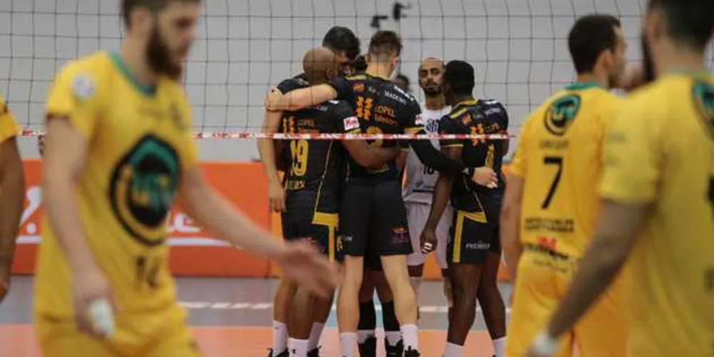 Imagem ilustrativa da imagem Suplentes dão conta e Caramuru vence amistoso solidário