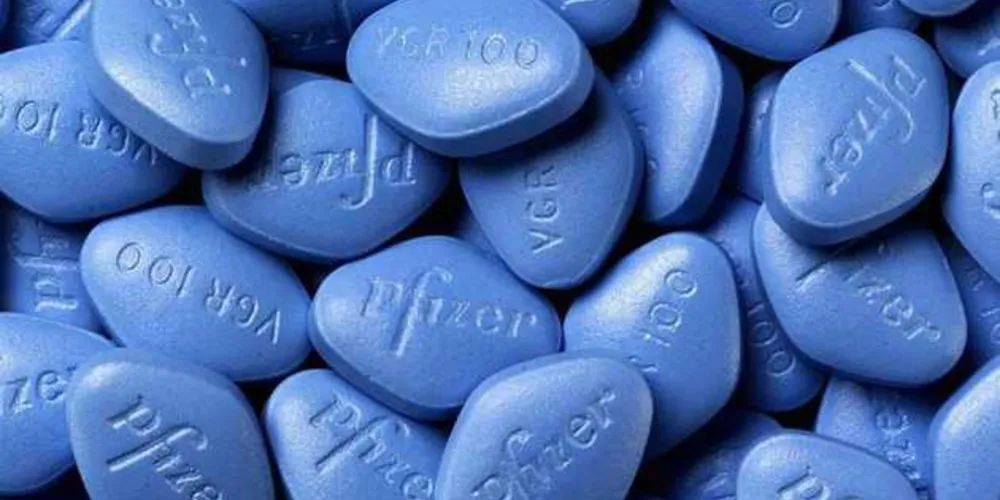 Imagem ilustrativa da imagem Fumaça da fábrica de Viagra causa ereções em moradores