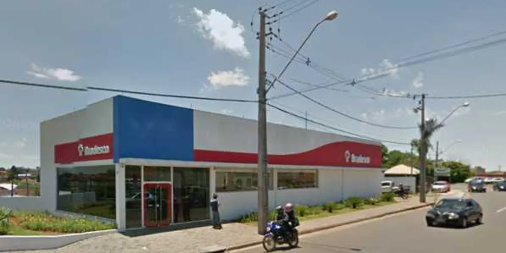 Imagem ilustrativa da imagem Banco tem os cofres danificados e é roubado em PG