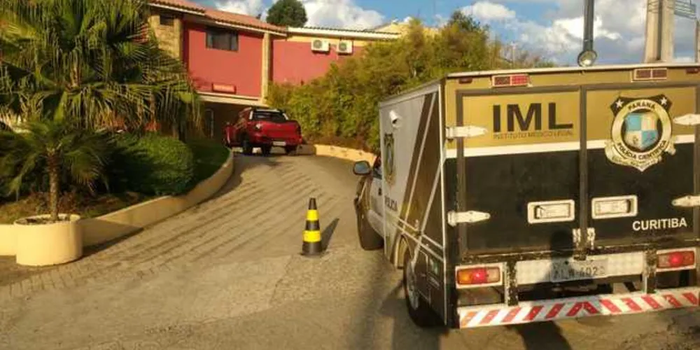 Imagem ilustrativa da imagem Brincadeira com arma do pai termina com garoto morto em motel