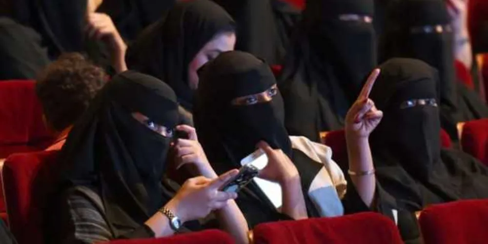 Mulheres em uma rara sessão de cinema, durante um festival de filmes em Riad/Foto: Divulgação 