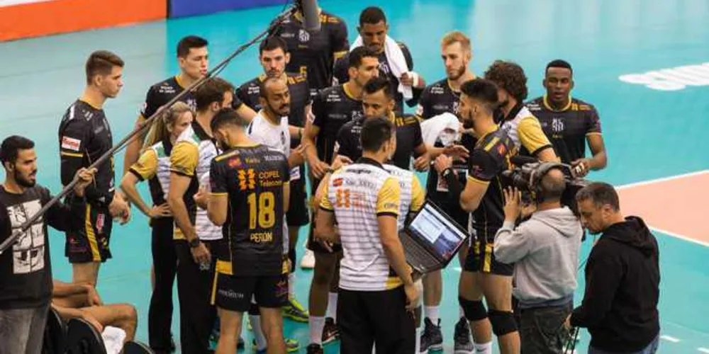 Ponta Grossa Caramuru terá duas partidas transmitidas em sequência na Superliga