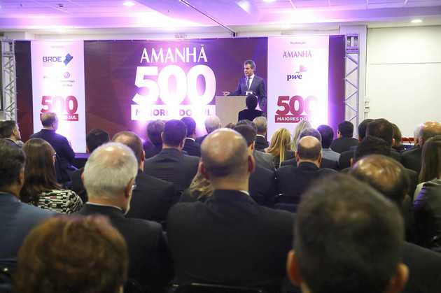 Governador Beto Richa participa da premiação das 500 Maiores Empresas do Sul, pelo Grupo Amanhã, em Curitiba./ Foto: Divulgação ANPr