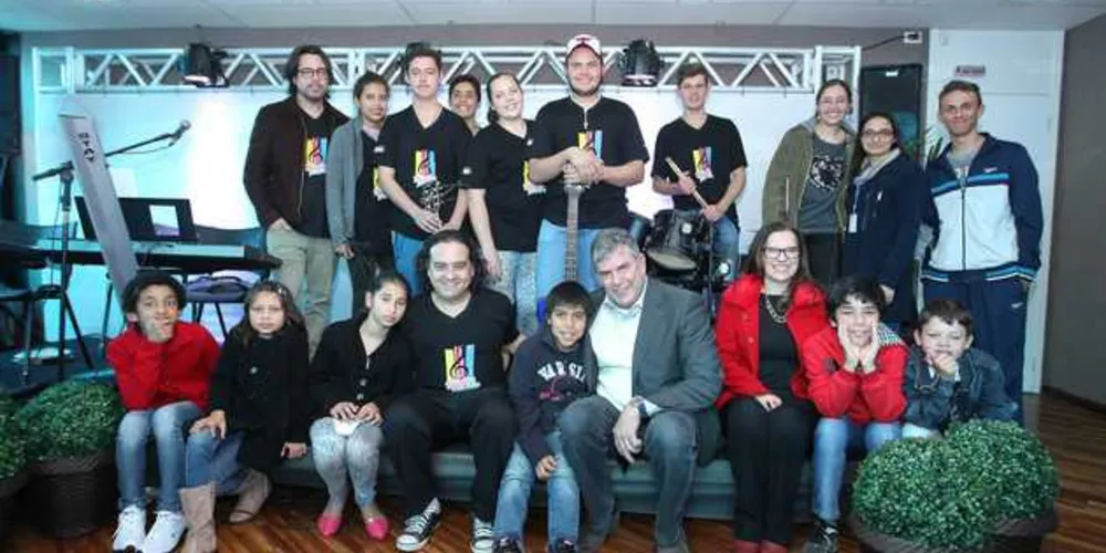 Desde 2016 o projeto Música para Todos oferece oficinas de música semanais 