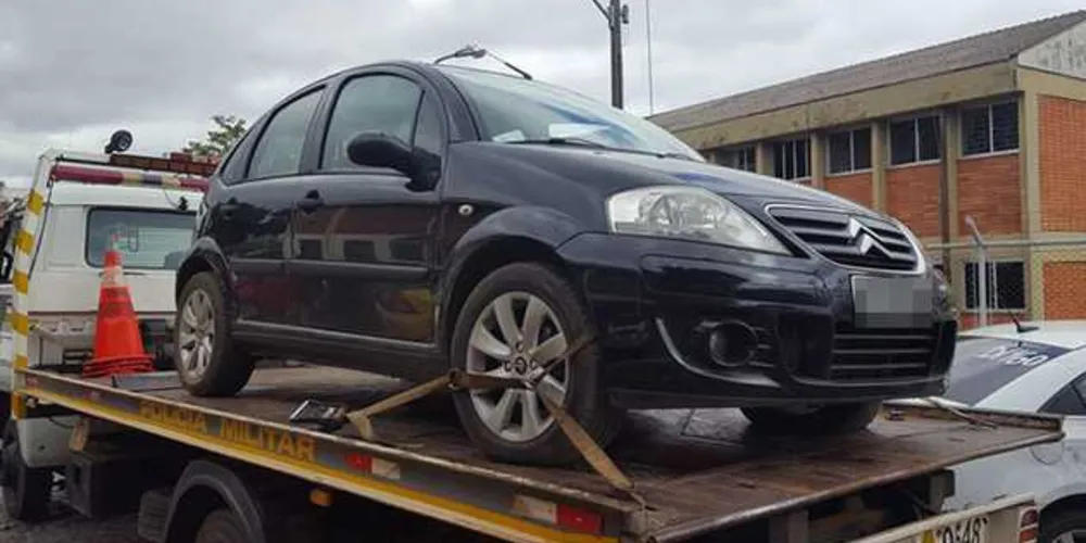 Veículo foi encontrado abandonado no bairro Contorno; furto aconteceu em residência no Cará-Cará na madrugada anterior