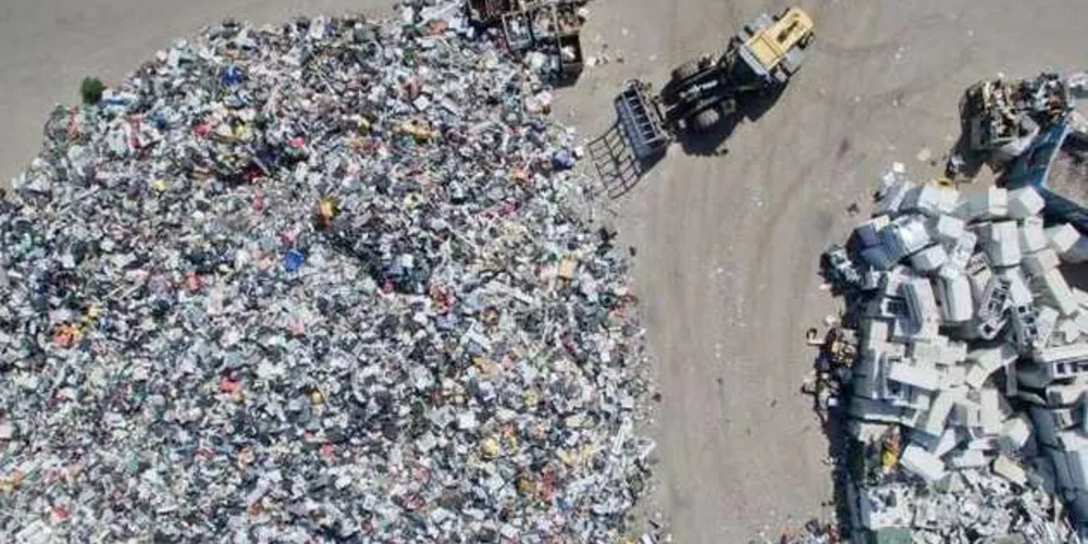A quantidade de lixo eletrônico gerada em 2016 alcançou o recorde de 45 milhões de toneladas/Foto: Divulgação © picture-alliance/dpa/J. Stratenschulte