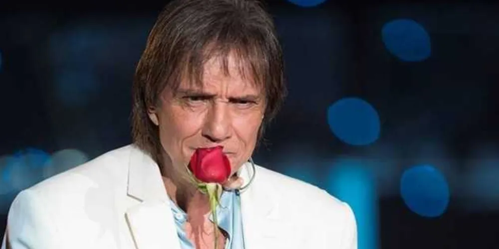 Com bilheteria esgotada, Roberto Carlos desembarca em PG para show histórico