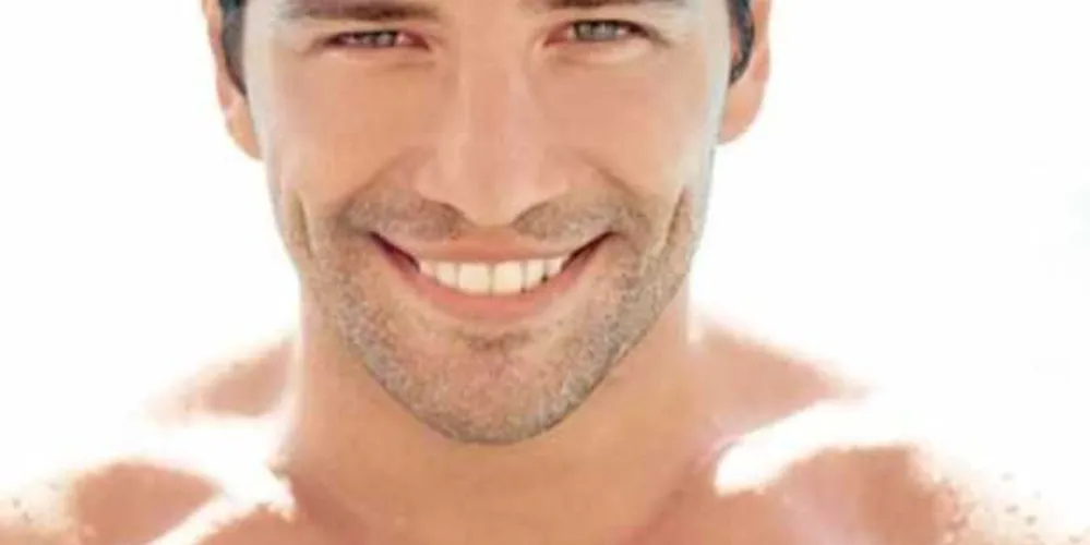 Foto do ator e cantor grego Sakis Rouvas, usada para ilustrar perfil falso/Foto: Reprodução Instagram