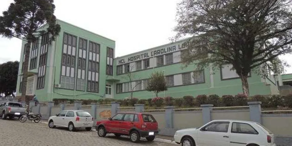 Vítima foi levada até o hospital municipal para receber atendimento médico e não há informações sobre seu estado de saúde
