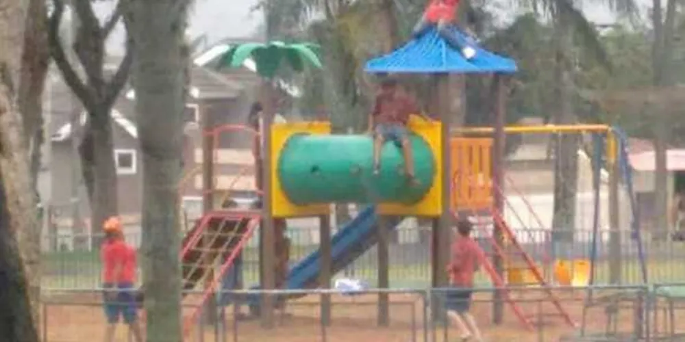 Imagens denunciam o uso incorreto dos brinquedos