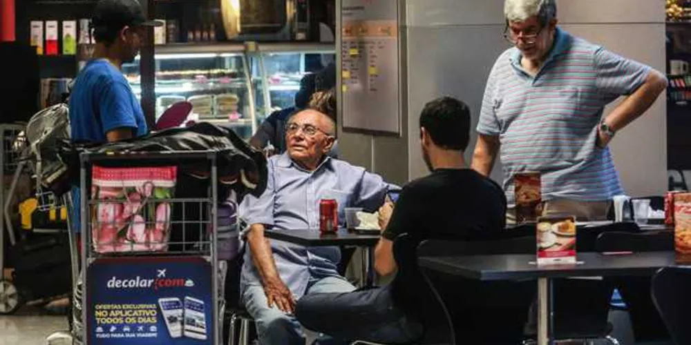 A GRU Airport, concessionária responsável por Cumbica, diz fazer operações, com apoio da Polícia Militar, contra o comércio irregular /Foto: Reprodução Estadão