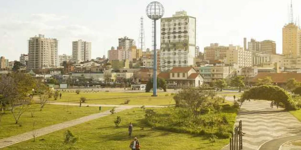 Na foto, o parque ambiental de Ponta Grossa. A área, que fica no centro da cidade, deve passar por diversas obras de adequação e paisagismo em breve.