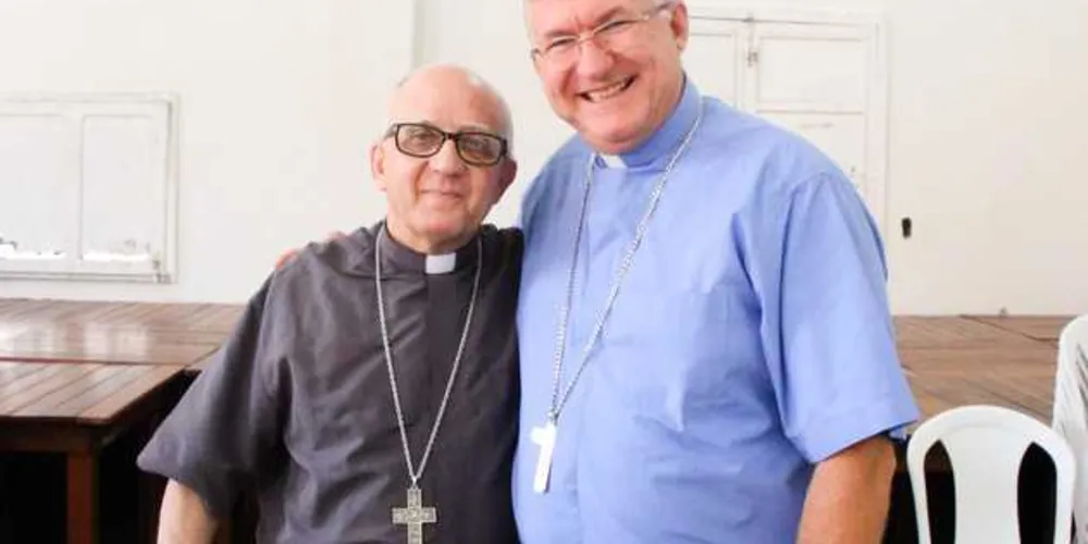 Dom Sergio Arthur, bispo da Diocese de Ponta Grossa e dom Edmar Peron, bispo da Diocese de Paranaguá
