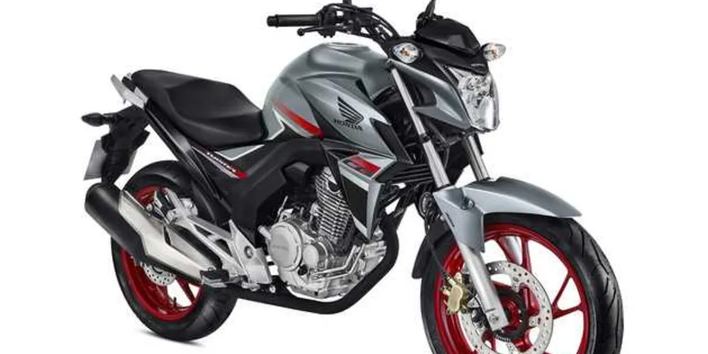 Imagem ilustrativa da imagem Linha 2018 da Honda CB Twister chega ao mercado por R$ 13,9 mil